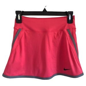 NIKE RUNNING WALKING TENNIS GOLF SKORT